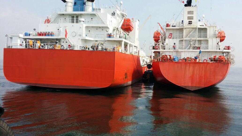 VLGC to daughter vessel STS transfer support